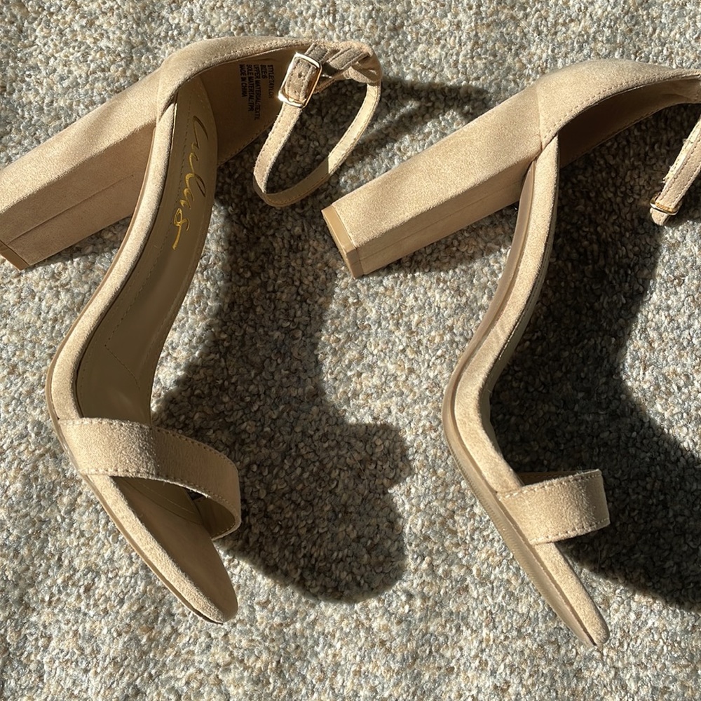 Lulu’s Block Wedge Anklet Heels 6 - Picture 5 of 6